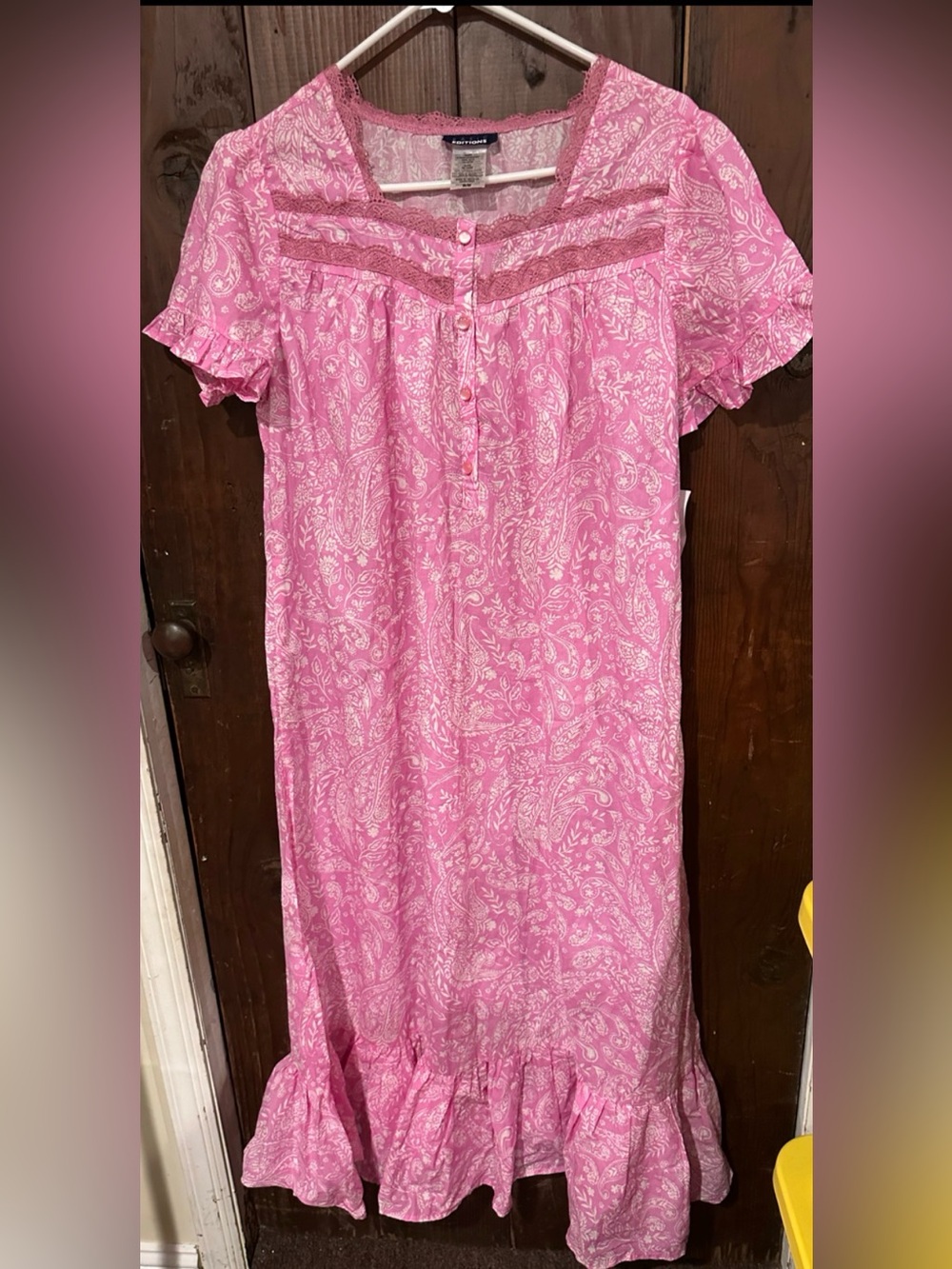 EUC! Basic Editions Pink Floral Button-Front M Sleepwear lace nightgown dress